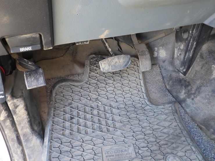2014-ford-f350-image-30