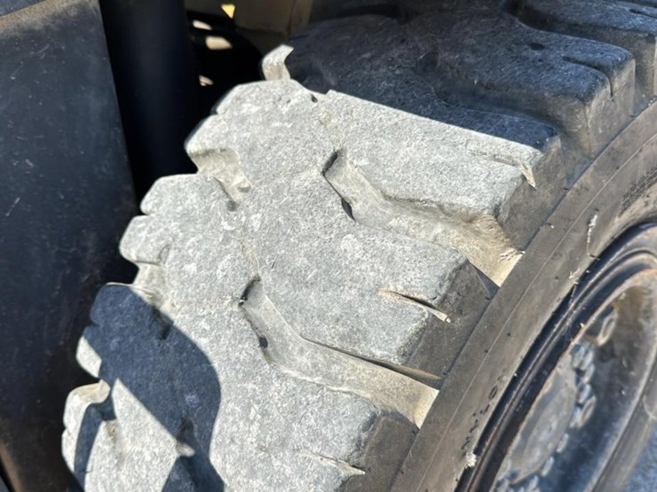 caterpillar-dp40-image-25
