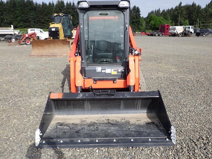 2024-kubota-svl75-3-image-2