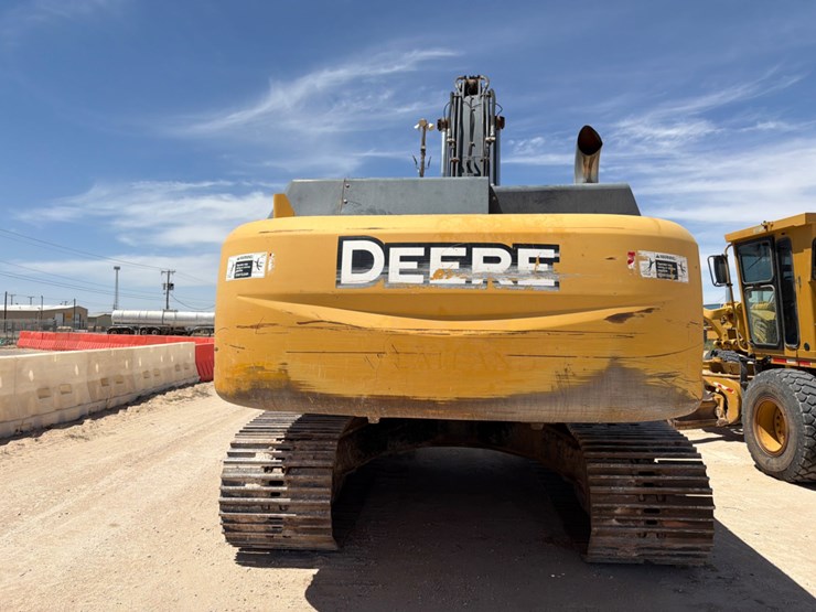 2014-john-deere-9-image-5