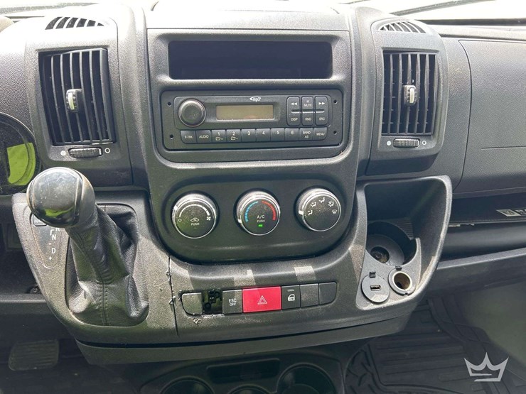 2017-ram-promaster-1500-image-27