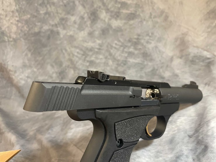 #10279-•-browning-buckmark-22-lr-pistol,-sn:-us515yx16135-image-16
