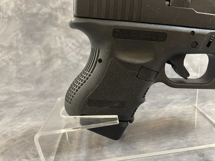 #10298-•-glock-model-27-40-s&w-pistol,-sn:-nwt212-image-3