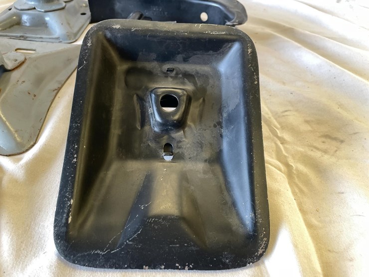 #5350-•-lot-of-chevrolet-oe-jack-parts-(las-cruces,-nm)-image-3