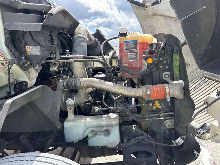 2021-international-rh613-t/a-day-cab-truck-tractor-image-9
