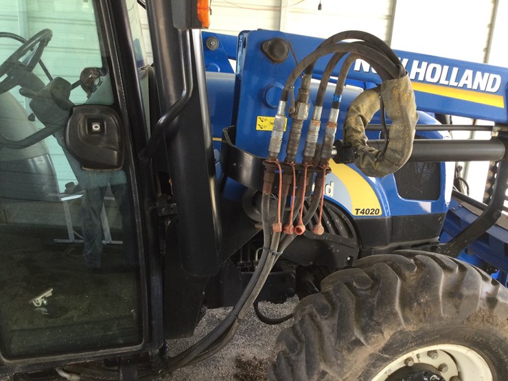 new-holland-t4020-image-6