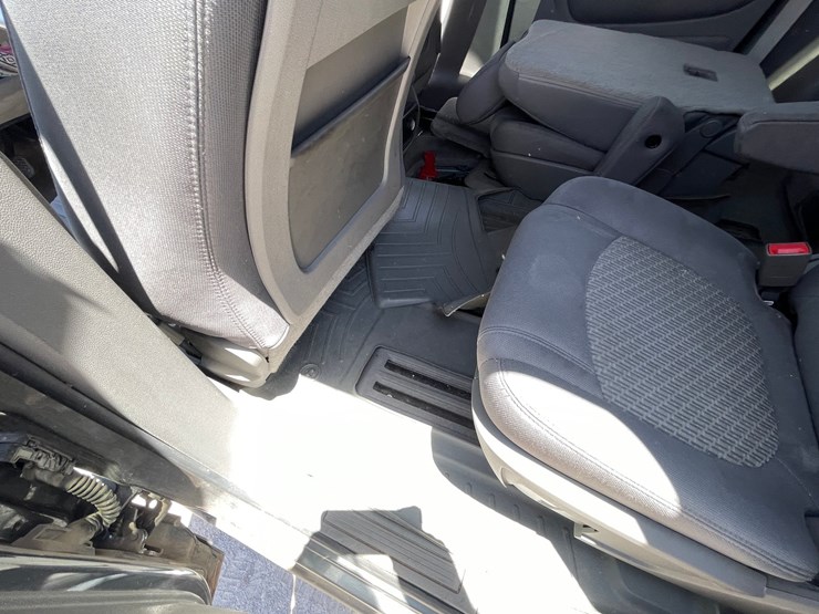 2011-chevrolet-traverse-image-106
