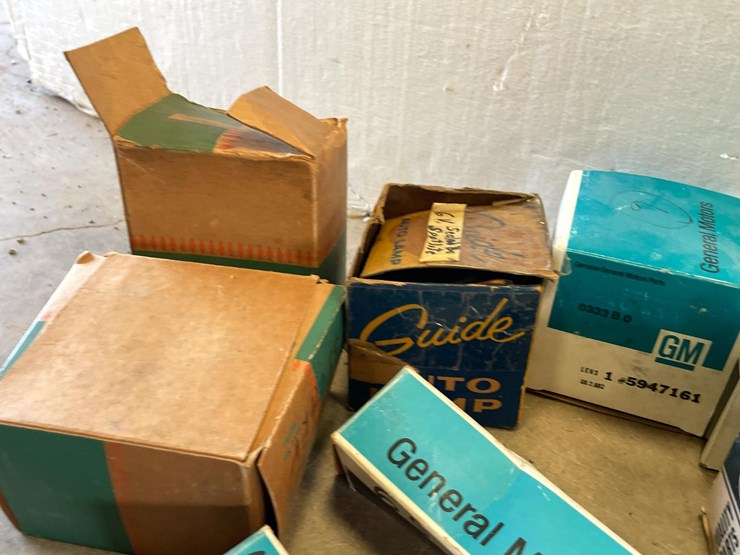#5379-•-lot-of-general-motors-oe-parts-(las-cruces,-nm)-image-22