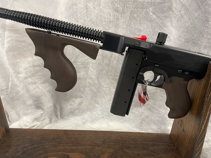 #10331-•-thompson-1927-a1-tommy-gun-deluxe-45-auto-semi-auto-rifle,-sn:-kpc0928-image-10