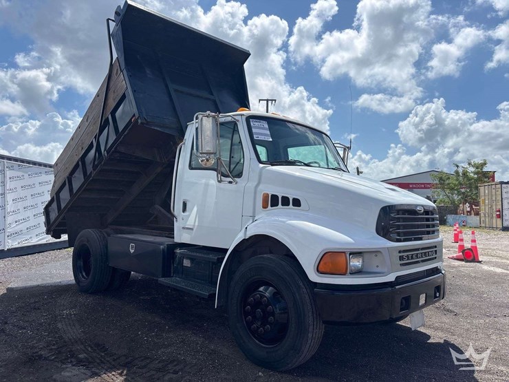 2003-sterling-m7500-acterra-image-2