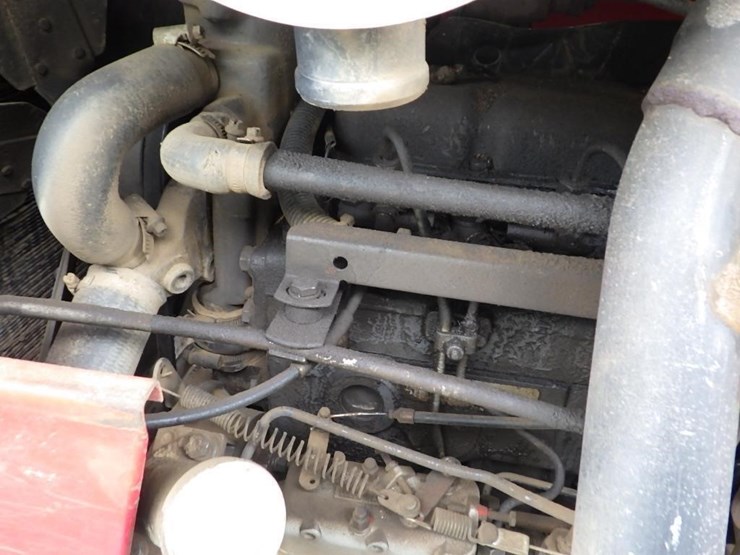 massey-ferguson-398-image-12