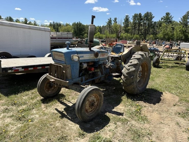 ford-4000-image-1
