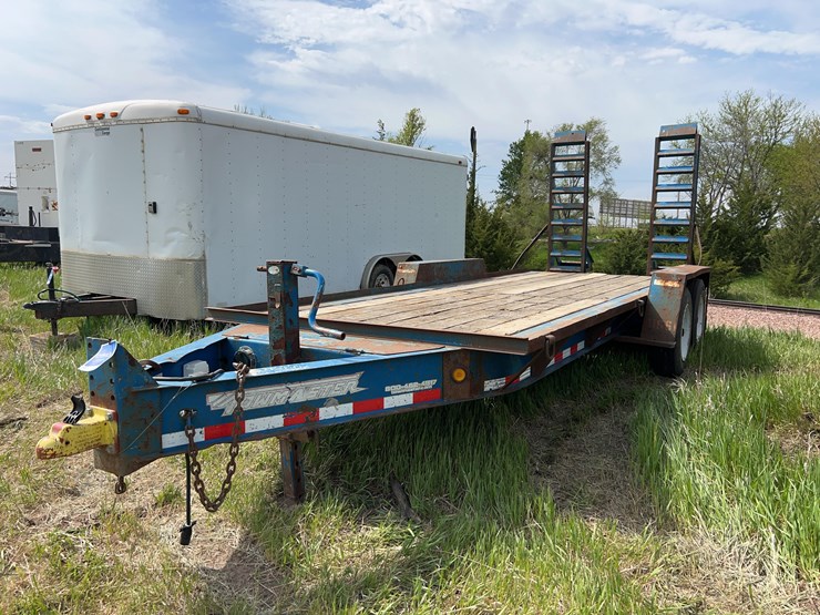 2016-towmaster-t16d-image-1