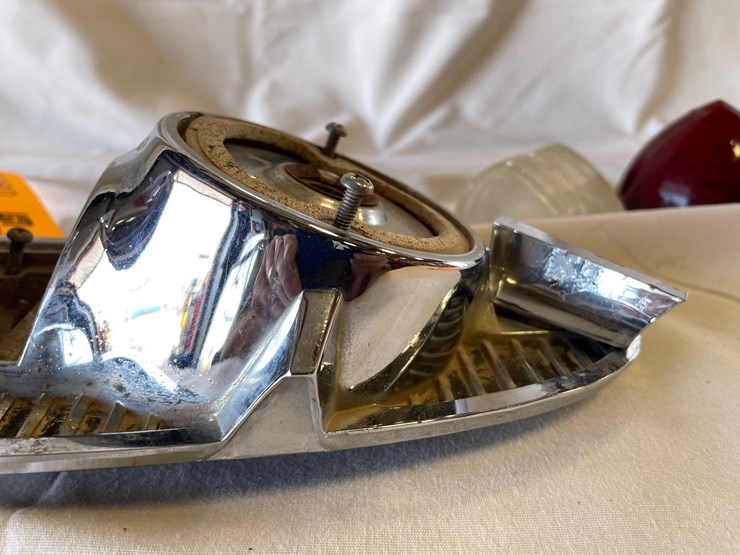#5380-•-chevrolet-fuel-cap-door-and-tail-light-(las-cruces,-nm)-image-7