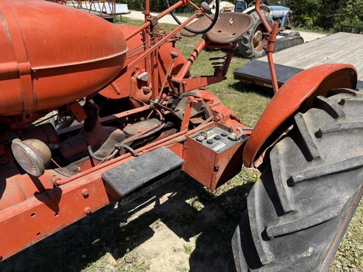 allis-chalmers-wc-tractor---as-is-image-9