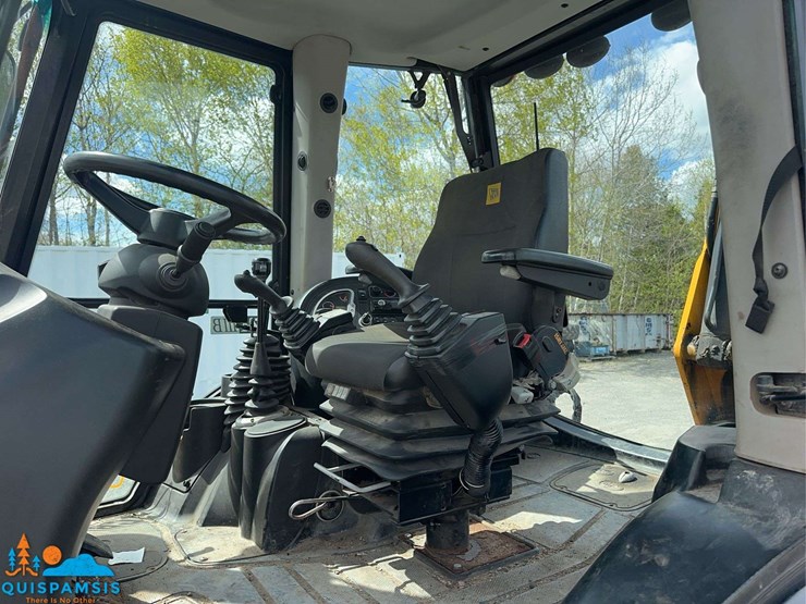 2013-jcb-3cx-image-21