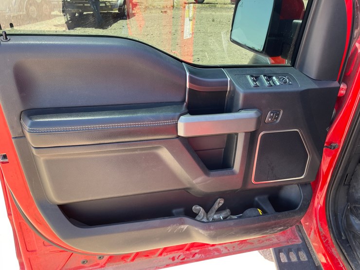 2019-ford-f150-image-33