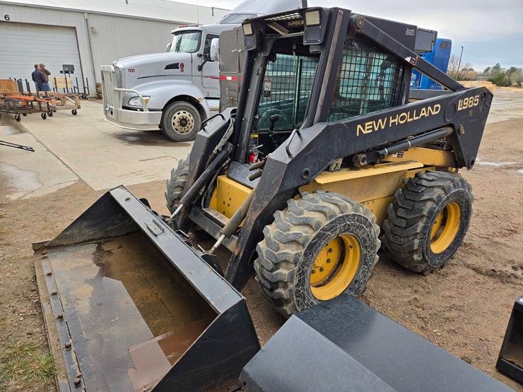new-holland-lx985-image-1