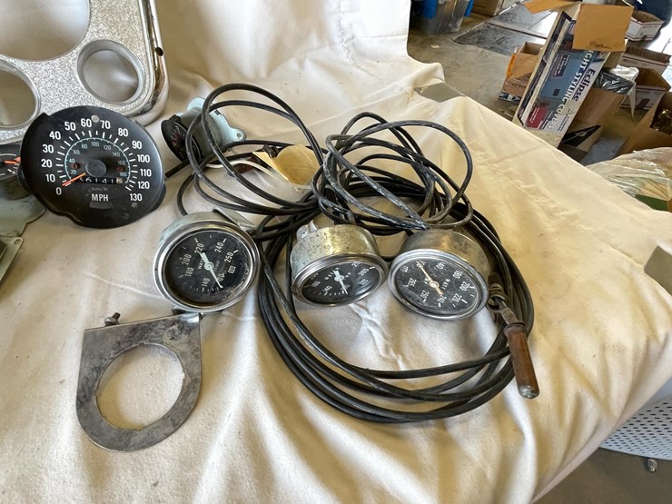 #5356-•-chevrolet-truck-parts-and-more-(las-cruces,-nm)-image-15