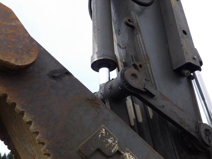 2017-deere-3754g-image-23
