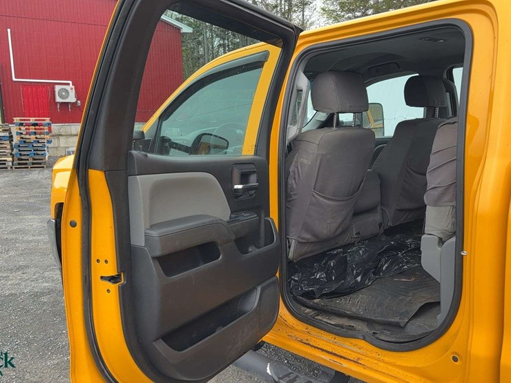 2016-chevrolet-silverado-3500hd-image-12