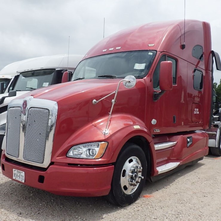 2012 KENWORTH T700