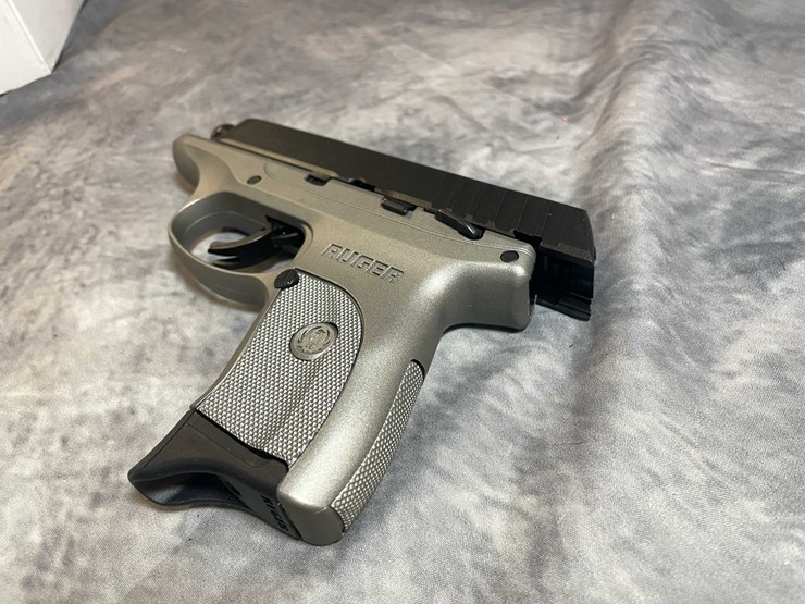 #10281-•-ruger-ec9s-9mm-luger-pistol,-sn:-461-74121-image-10