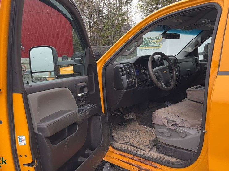 2016-chevrolet-silverado-3500hd-image-10