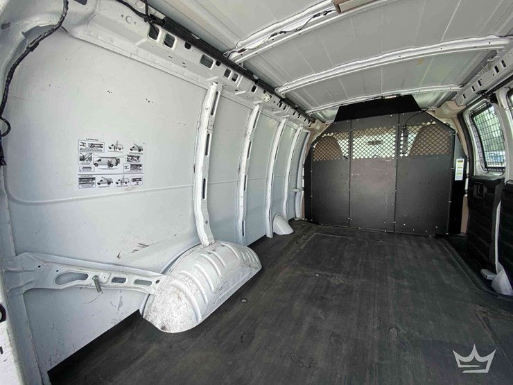 2011-chevrolet-express-2500-image-21
