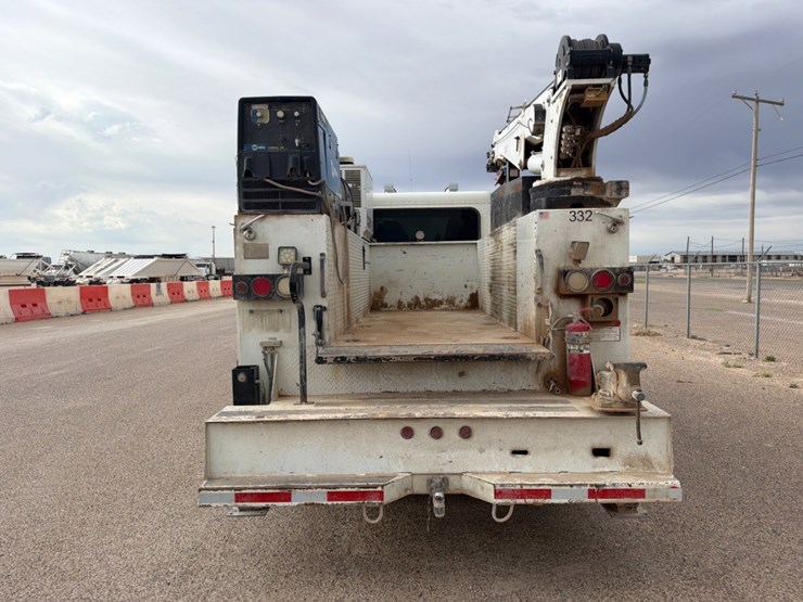 2016-peterbilt-337-image-7