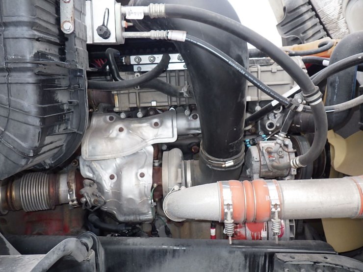 2018-freightliner-cascadia-125-image-26