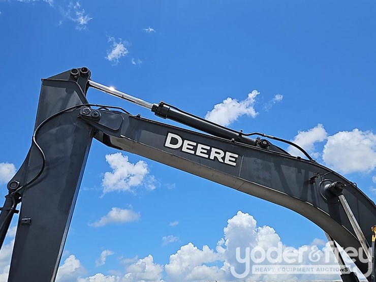 deere-130g-image-18