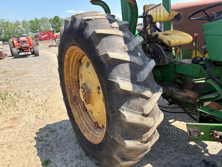 john-deere-2030-image-9