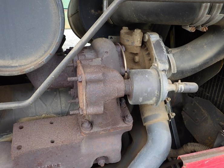 massey-ferguson-398-image-16