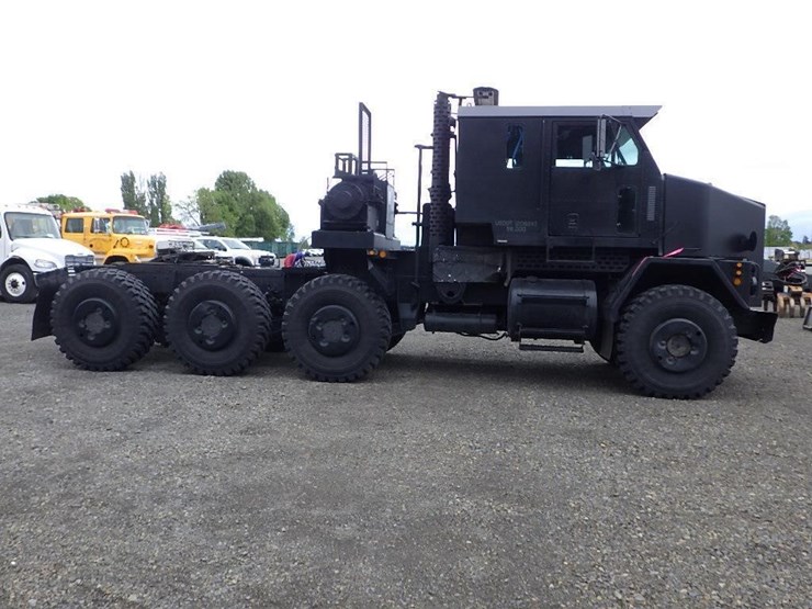 2002-oshkosh-m1070-image-4
