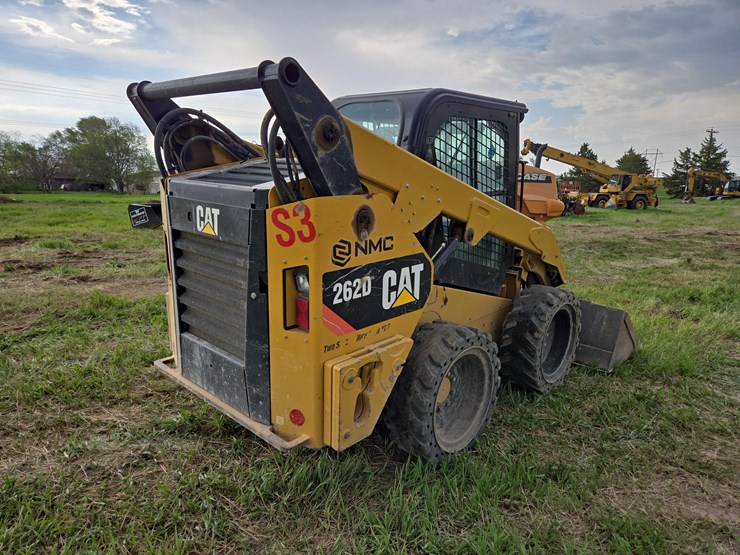 2016-caterpillar-262d-image-3