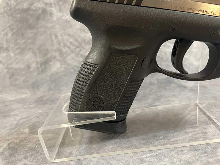 #10299-•-taurus-pt145-pro-45-auto-pistol,-sn:-nfs43322-image-3