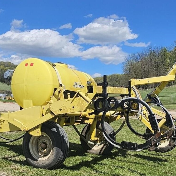 Demco Fertilizer Applicator - OFFSITE