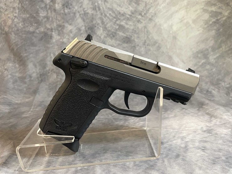 #10284-•-sccy-cpx1-9mm-luger-pistol,-sn:-c400119-image-1