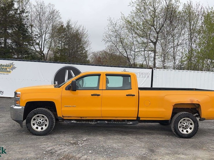 2016-chevrolet-silverado-3500hd-image-2
