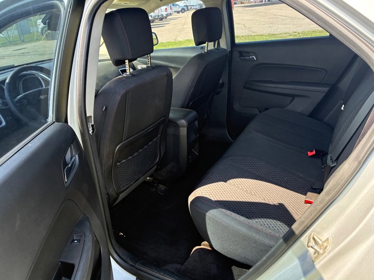 2014-chevrolet-equinox-image-12