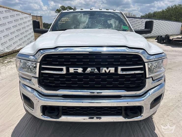 2022-ram-5500-chassis-20ft.-rollback-truck-image-34