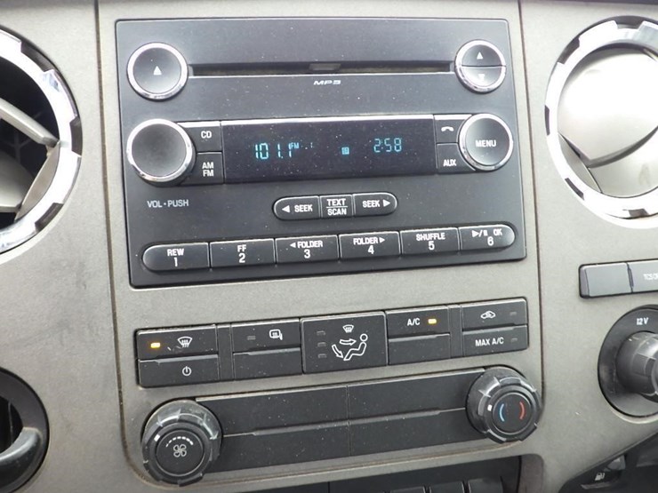 2011-ford-f550-image-38