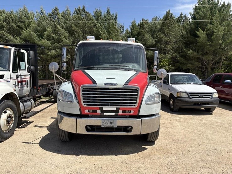 2018-freightliner-ftl-m270-straight-truck-image-2