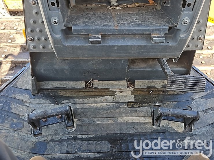 deere-450k-image-33