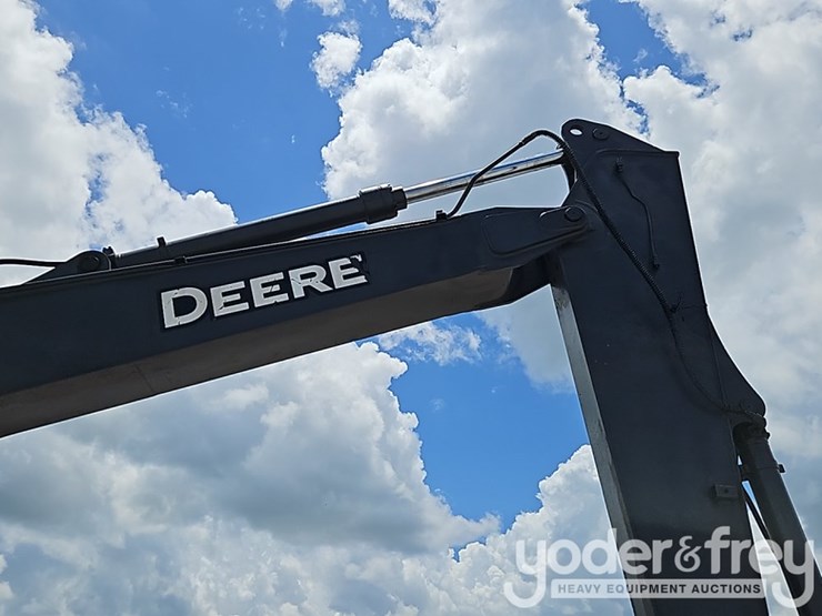 deere-130g-image-15