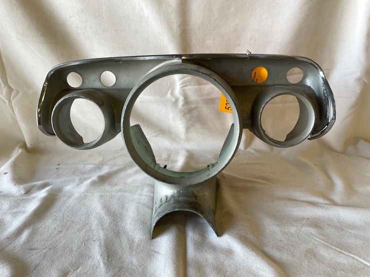 #5376-•-1957-chevrolet-bel-air-instrument-cluster-bezel-(las-cruces,-nm)-image-1