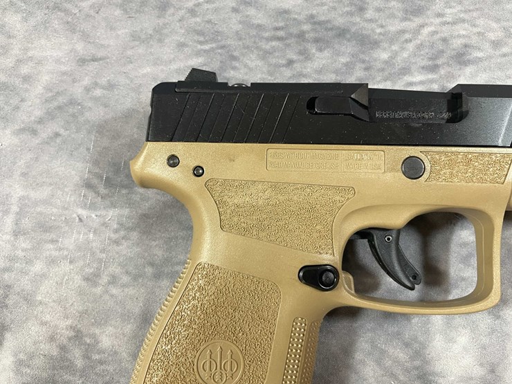 #10319-•-beretta-apx-a1-9mm-luger-pistol,-sn:-axc182204-image-4