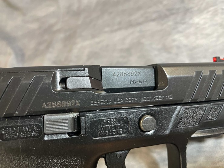 #10282-•-beretta-apx-a1-compact-9mm-luger-pistol,-sn:-a288892x-image-15