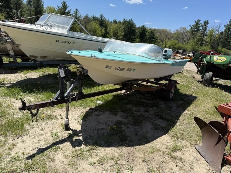 1960-renken-16'-fiberglass-boat-image-2